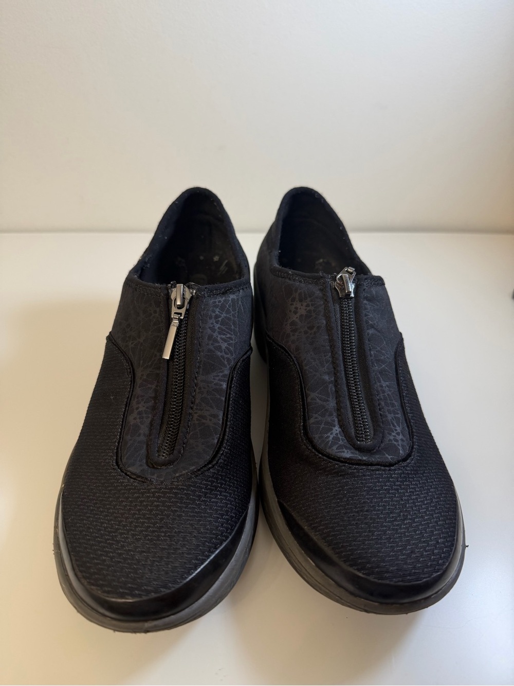 Bzees Black Slip-On Zip Comfort Wedges Sneakers Size 9.5 - Picture 12 of 12